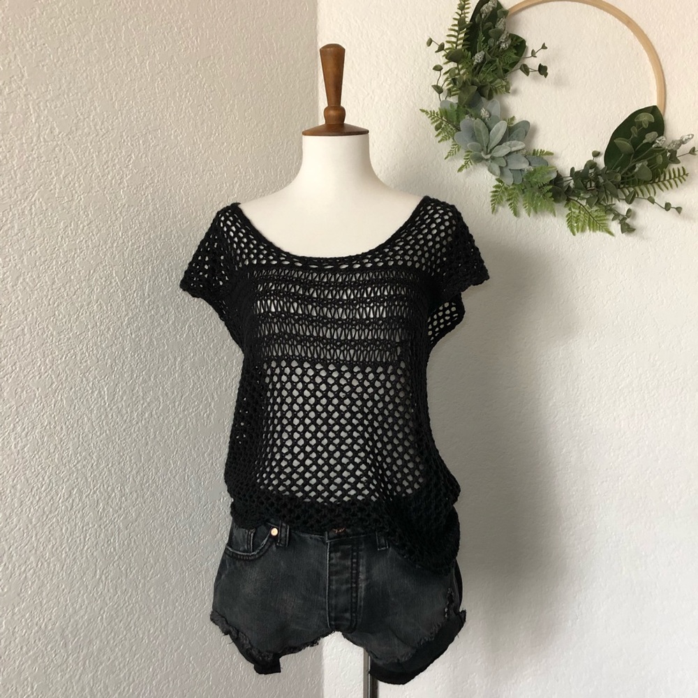 Converse • Black Open knit short sleeve top